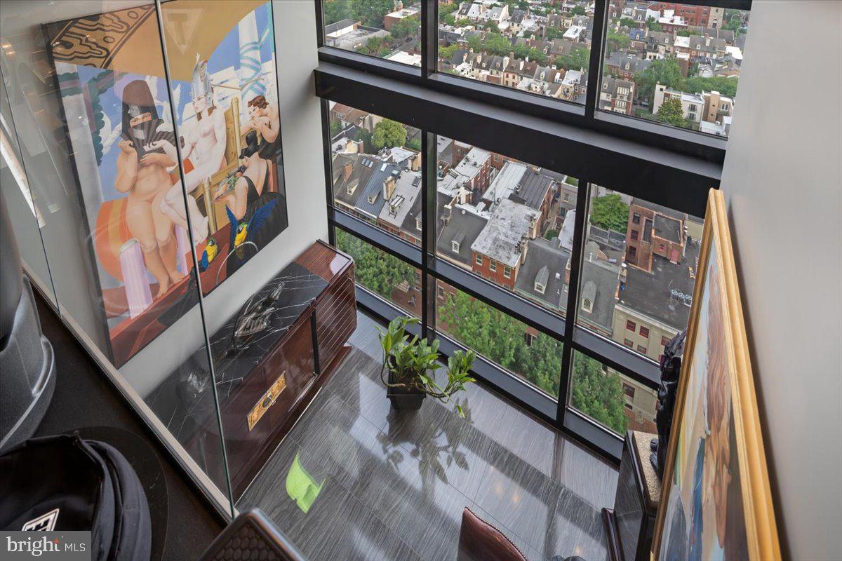 241 S 6th St #Ph2505/2406