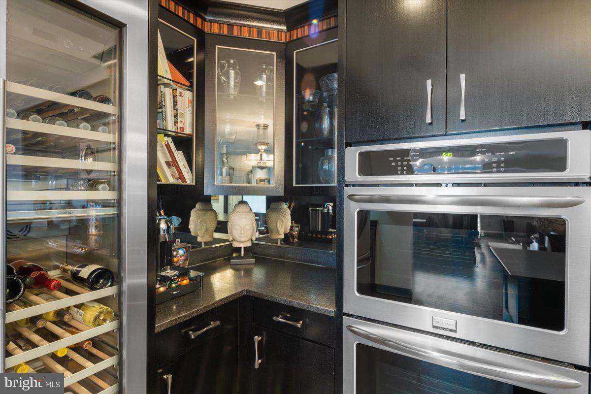 241 S 6th St #Ph2505/2406