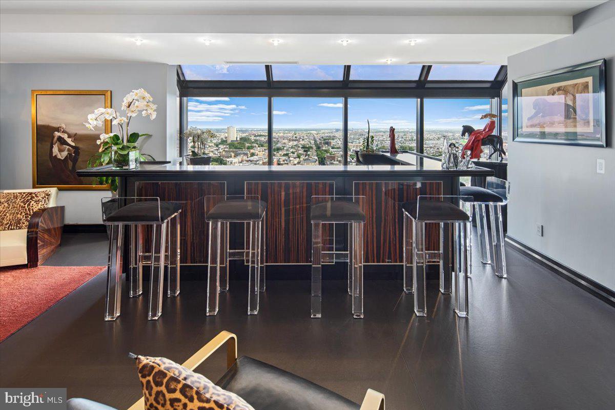 241 S 6th St #Ph2505/2406