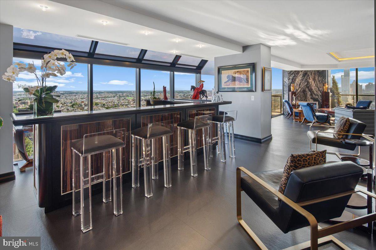 241 S 6th St #Ph2505/2406