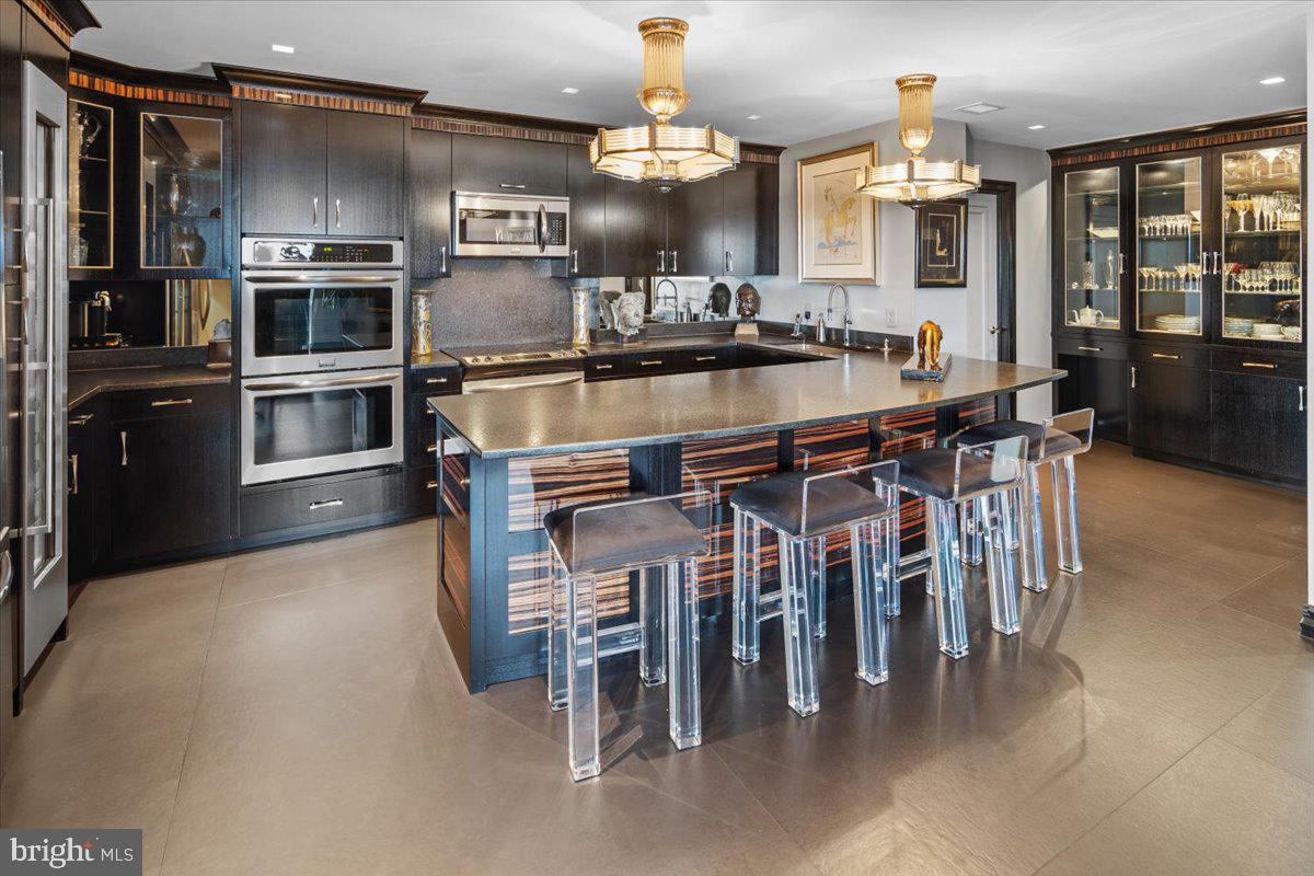 241 S 6th St #Ph2505/2406