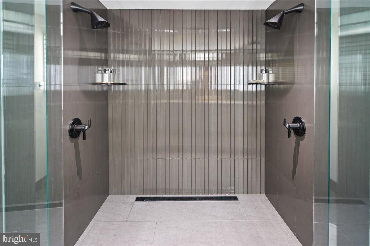 241 S 6th St #Ph2505/2406