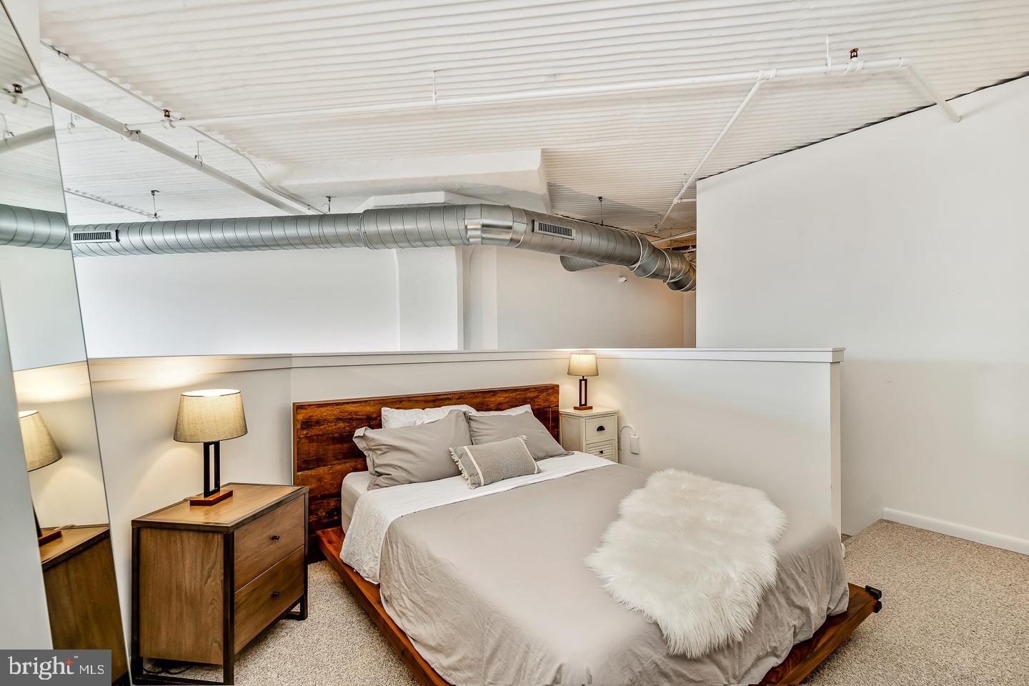 2200-28 Arch St #605