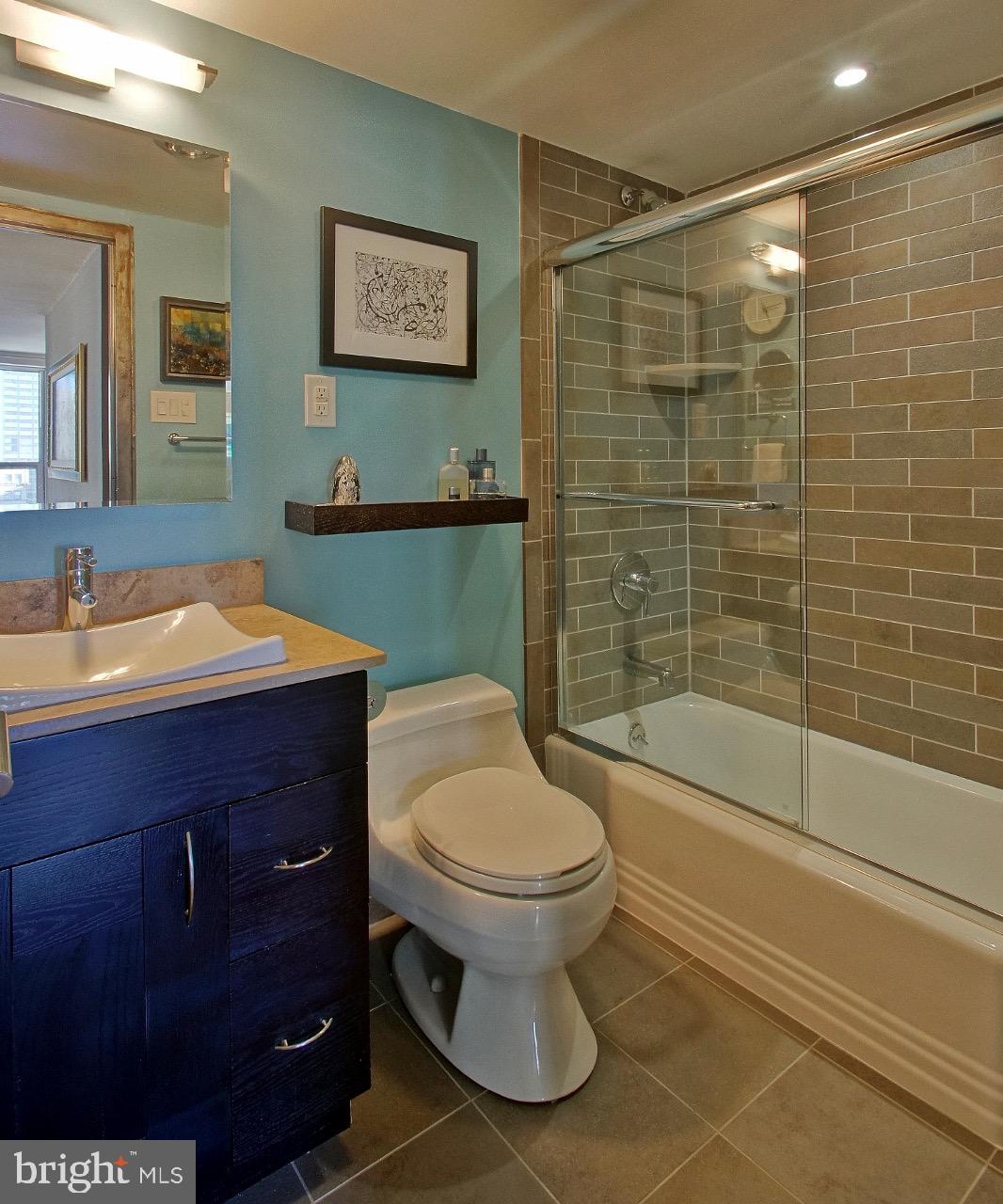 224-30 W Rittenhouse Sq #2016