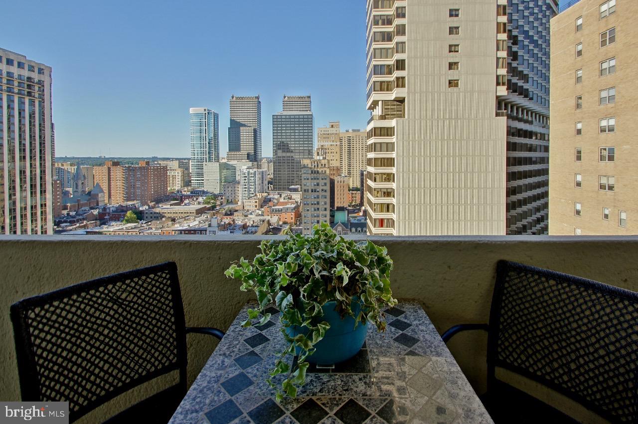 224-30 W Rittenhouse Sq #2016