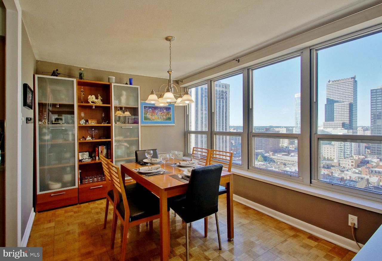 224-30 W Rittenhouse Sq #2016