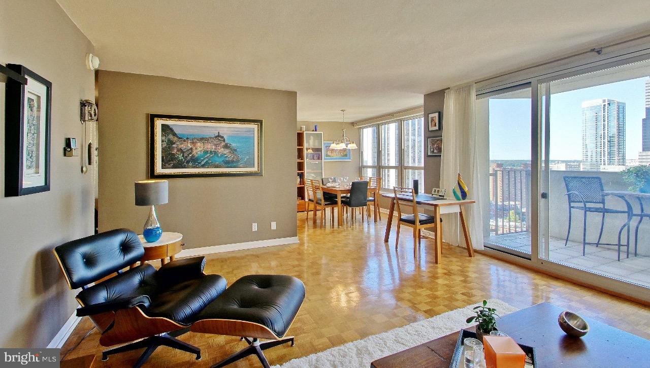 224-30 W Rittenhouse Sq #2016