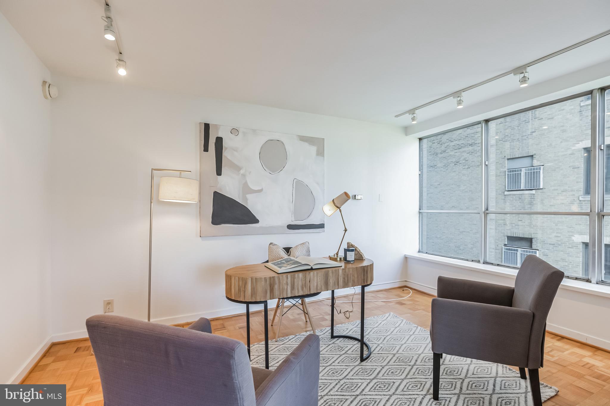 224-30 W Rittenhouse Sq #1805