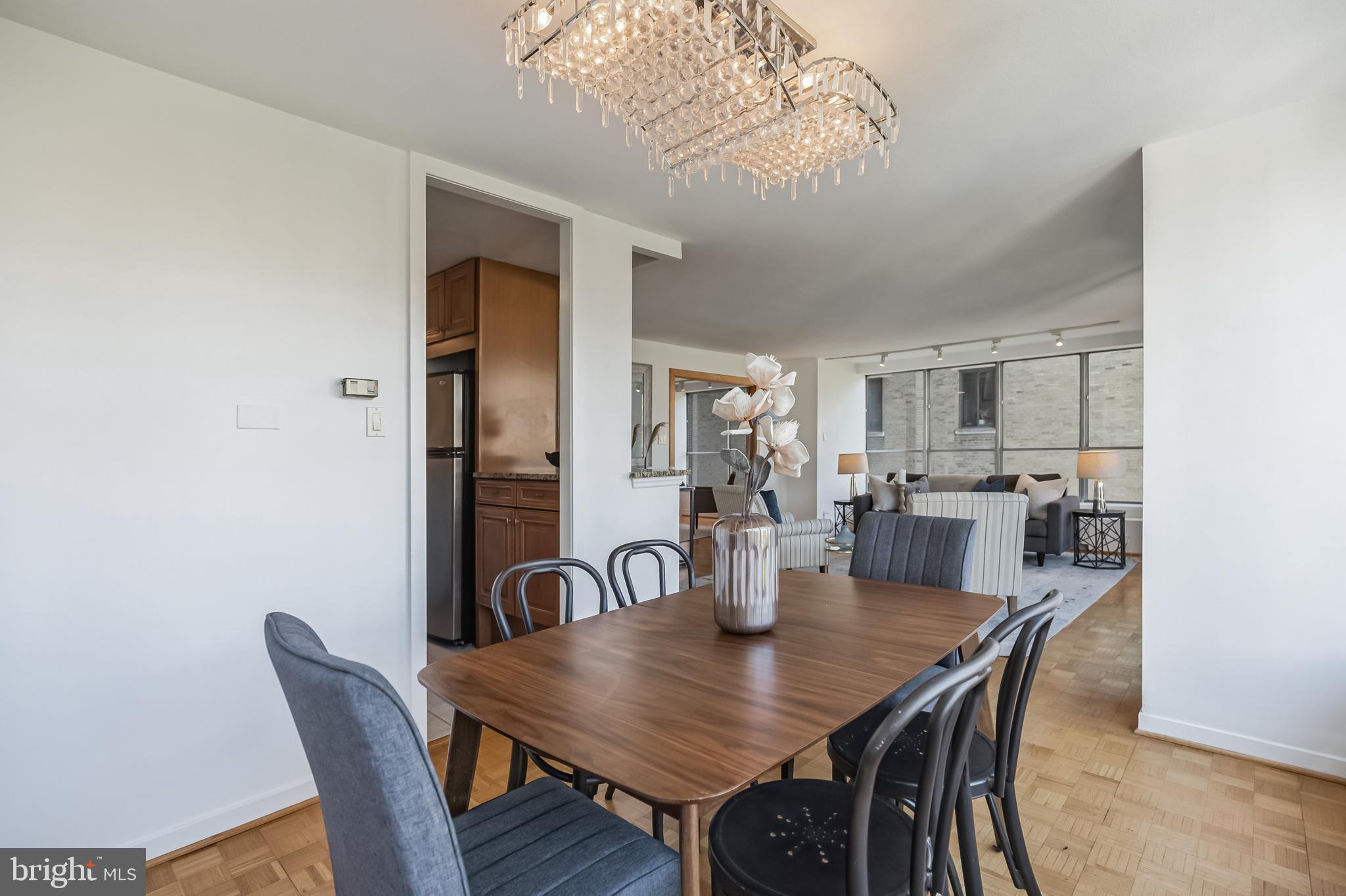 224-30 W Rittenhouse Sq #1805