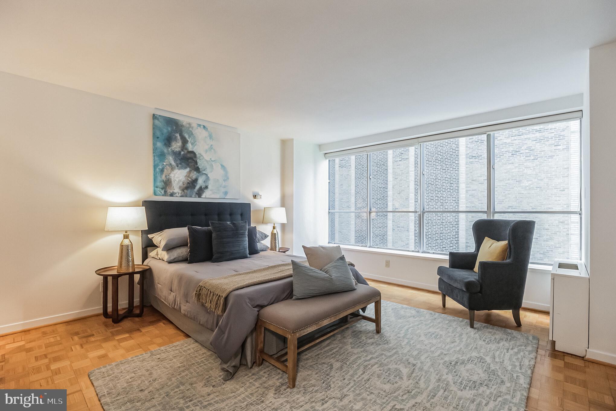 224-30 W Rittenhouse Sq #1805
