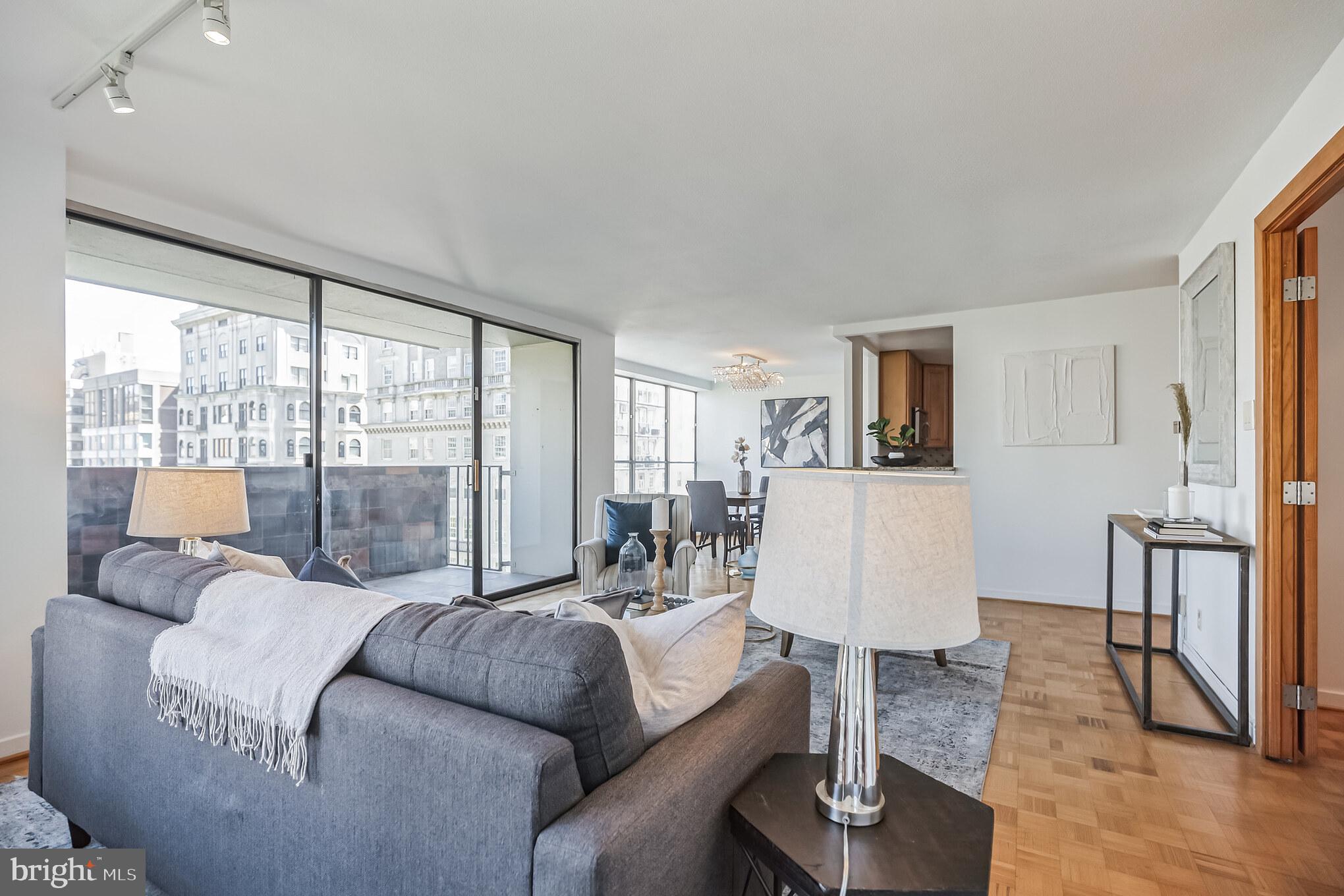 224-30 W Rittenhouse Sq #1805