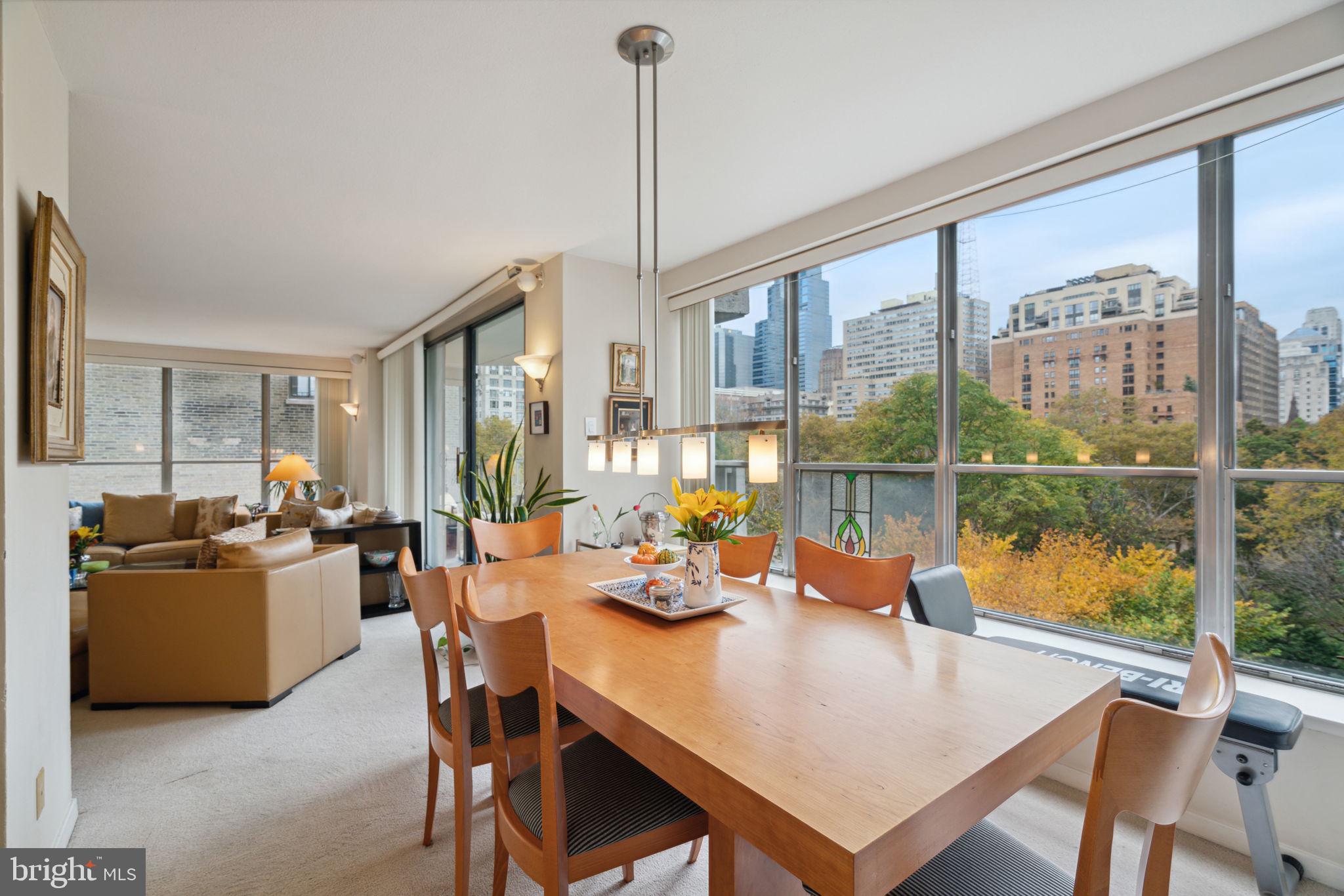 224-30 W Rittenhouse Sq #705