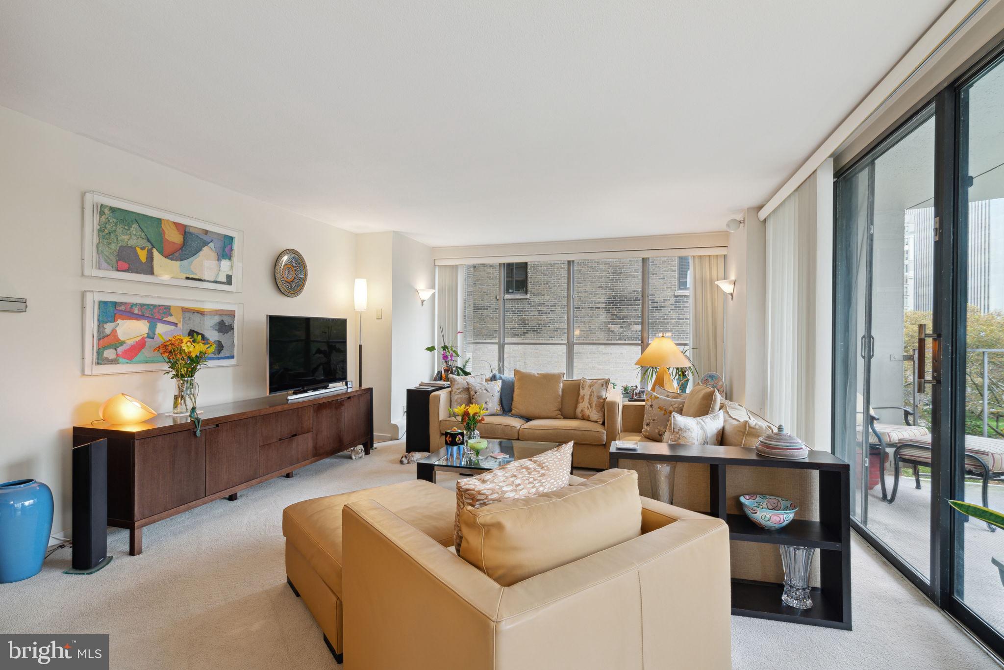 224-30 W Rittenhouse Sq #705