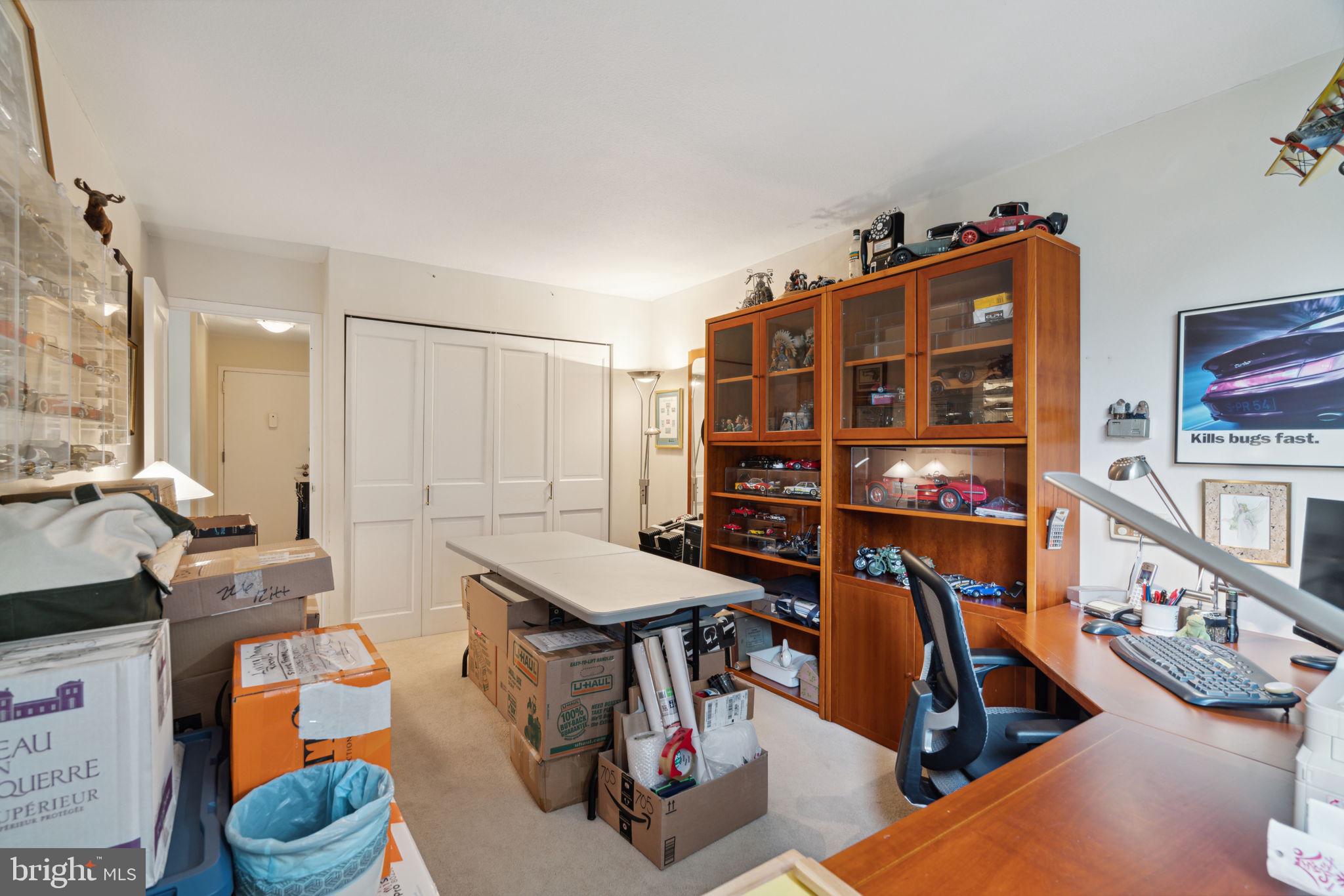 224-30 W Rittenhouse Sq #705