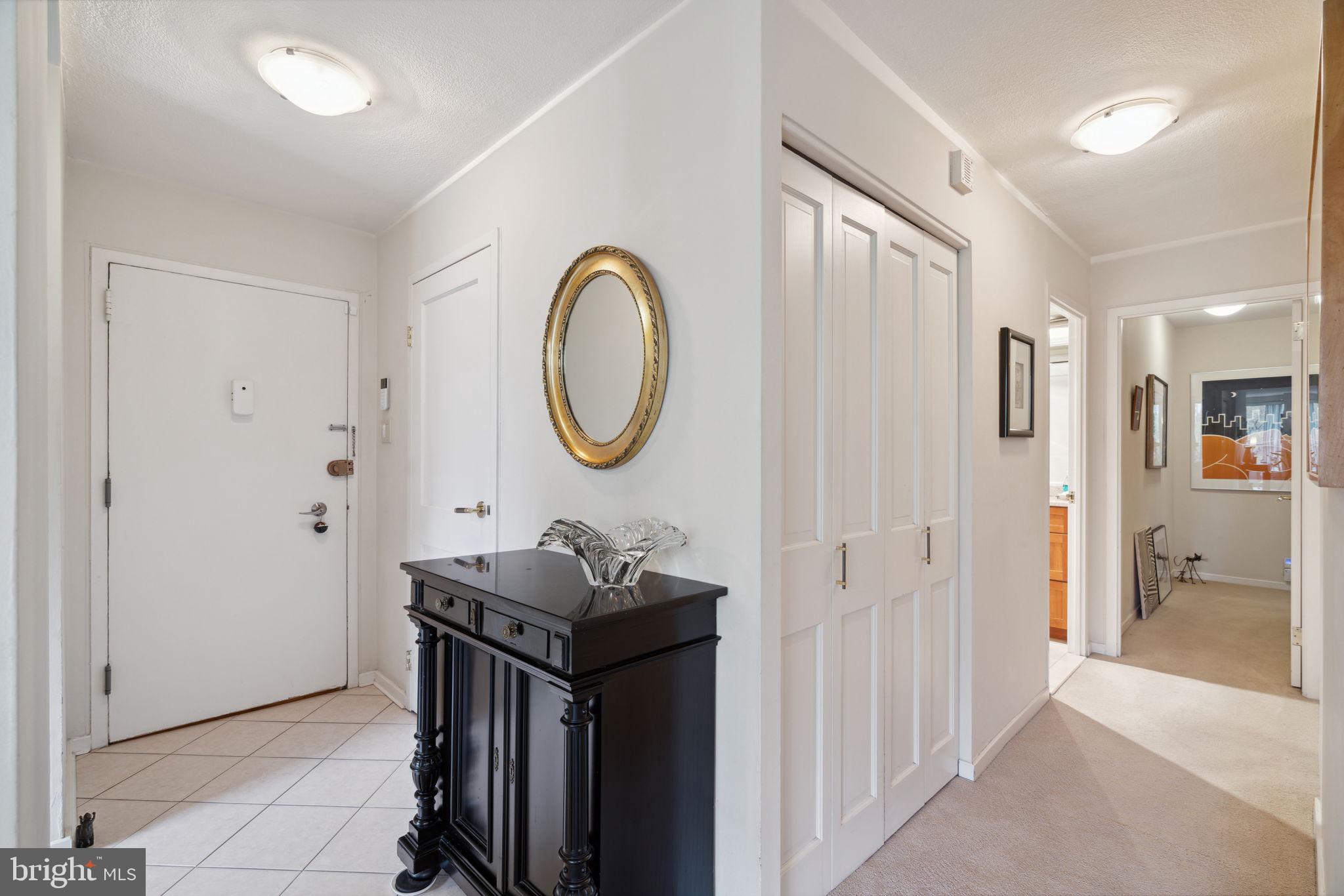 224-30 W Rittenhouse Sq #705