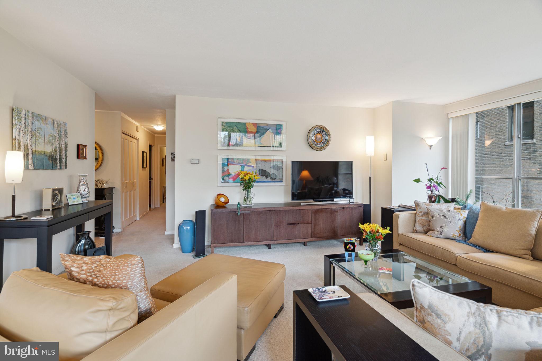 224-30 W Rittenhouse Sq #705