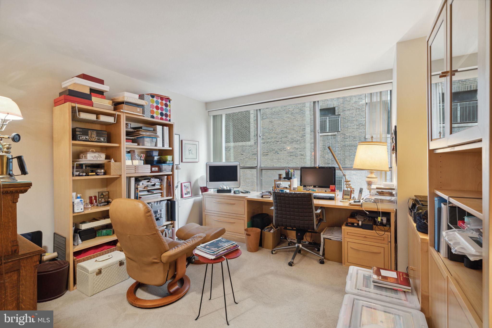224-30 W Rittenhouse Sq #705