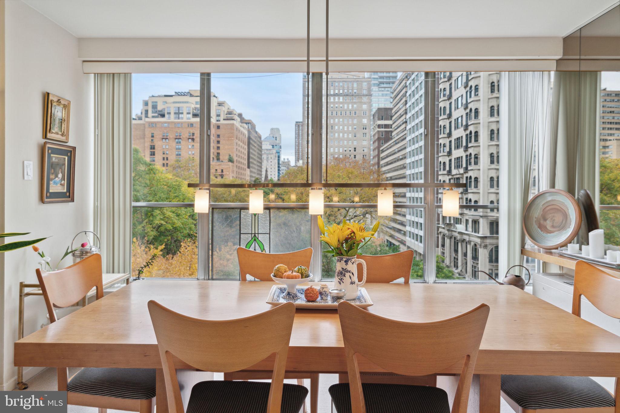 224-30 W Rittenhouse Sq #705