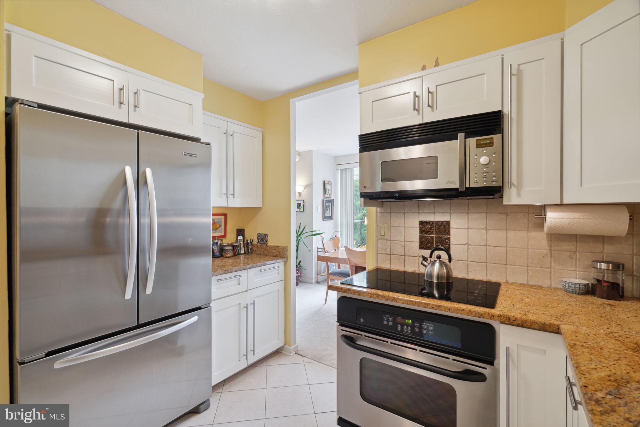 224-30 W Rittenhouse Sq #705