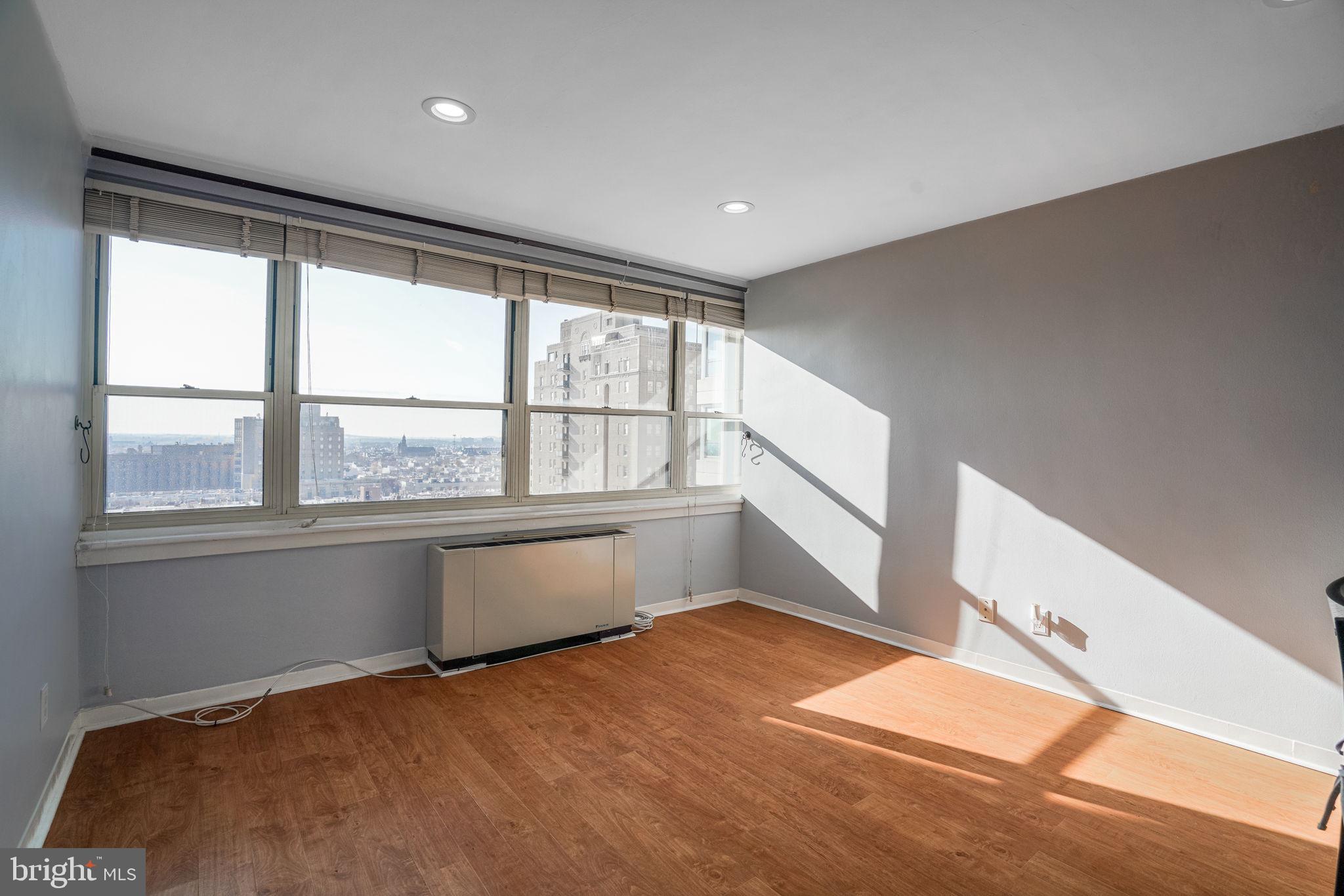 1806-18-18 Rittenhouse Sq #1406