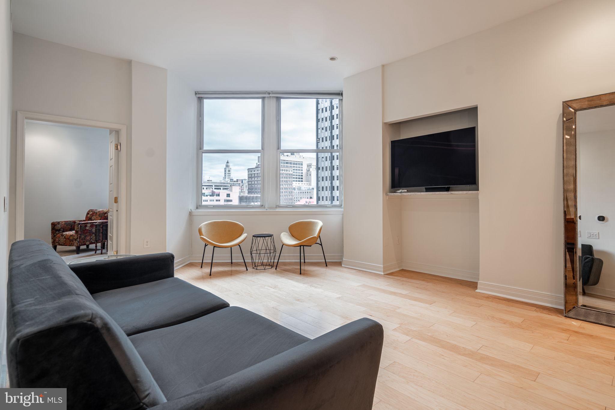 1600-18 Arch St #605