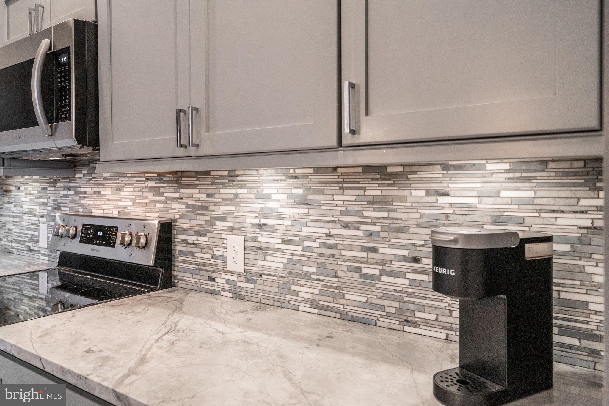 1600-18 Arch St #605