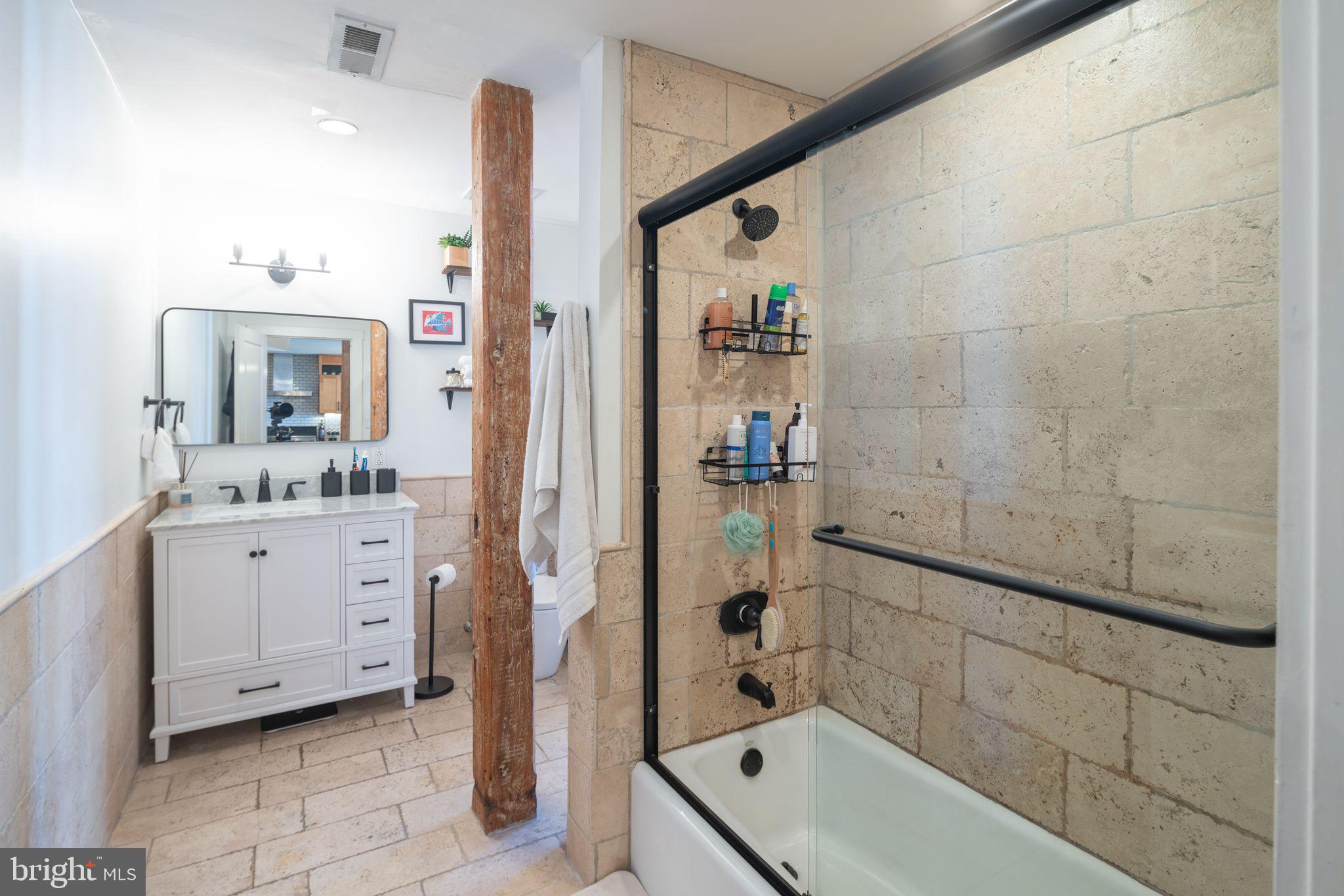 38 N Front St #4d