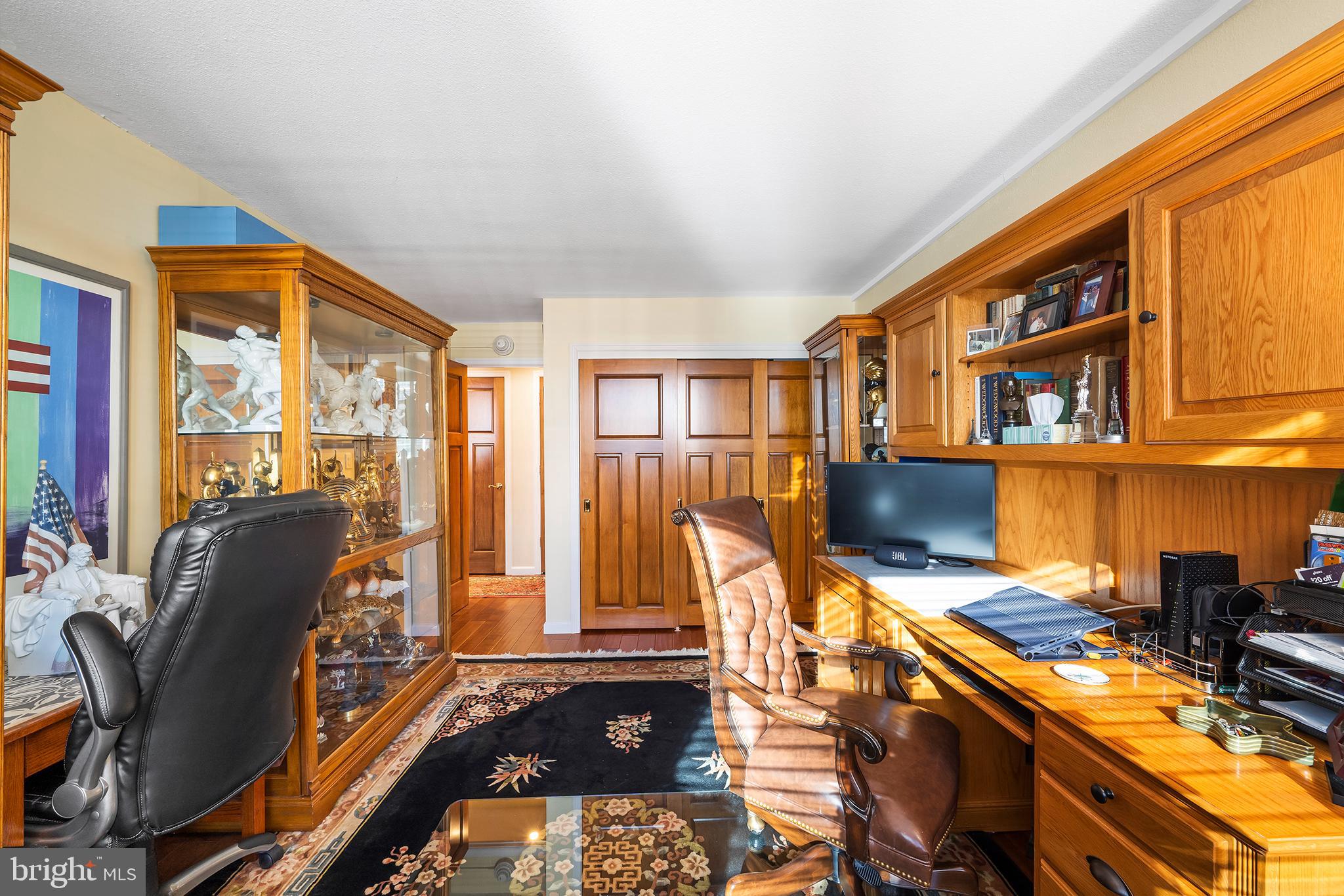 1919 Chestnut St #2624/23