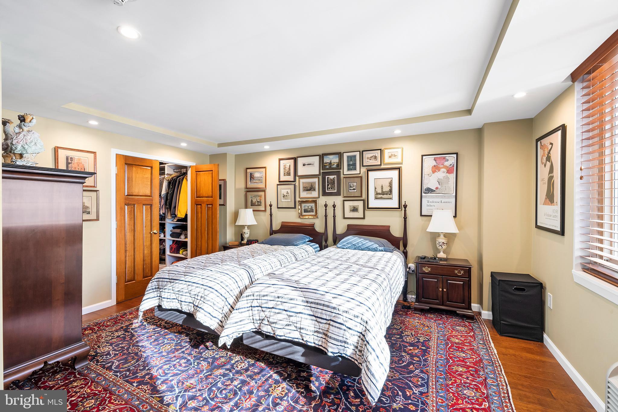 1919 Chestnut St #2624/23