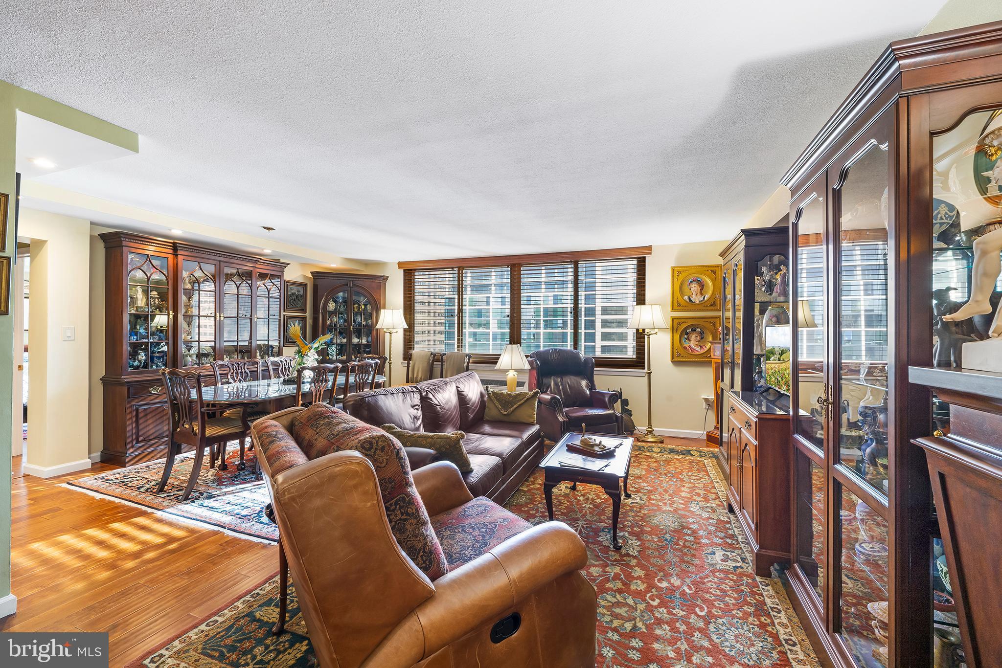 1919 Chestnut St #2624/23