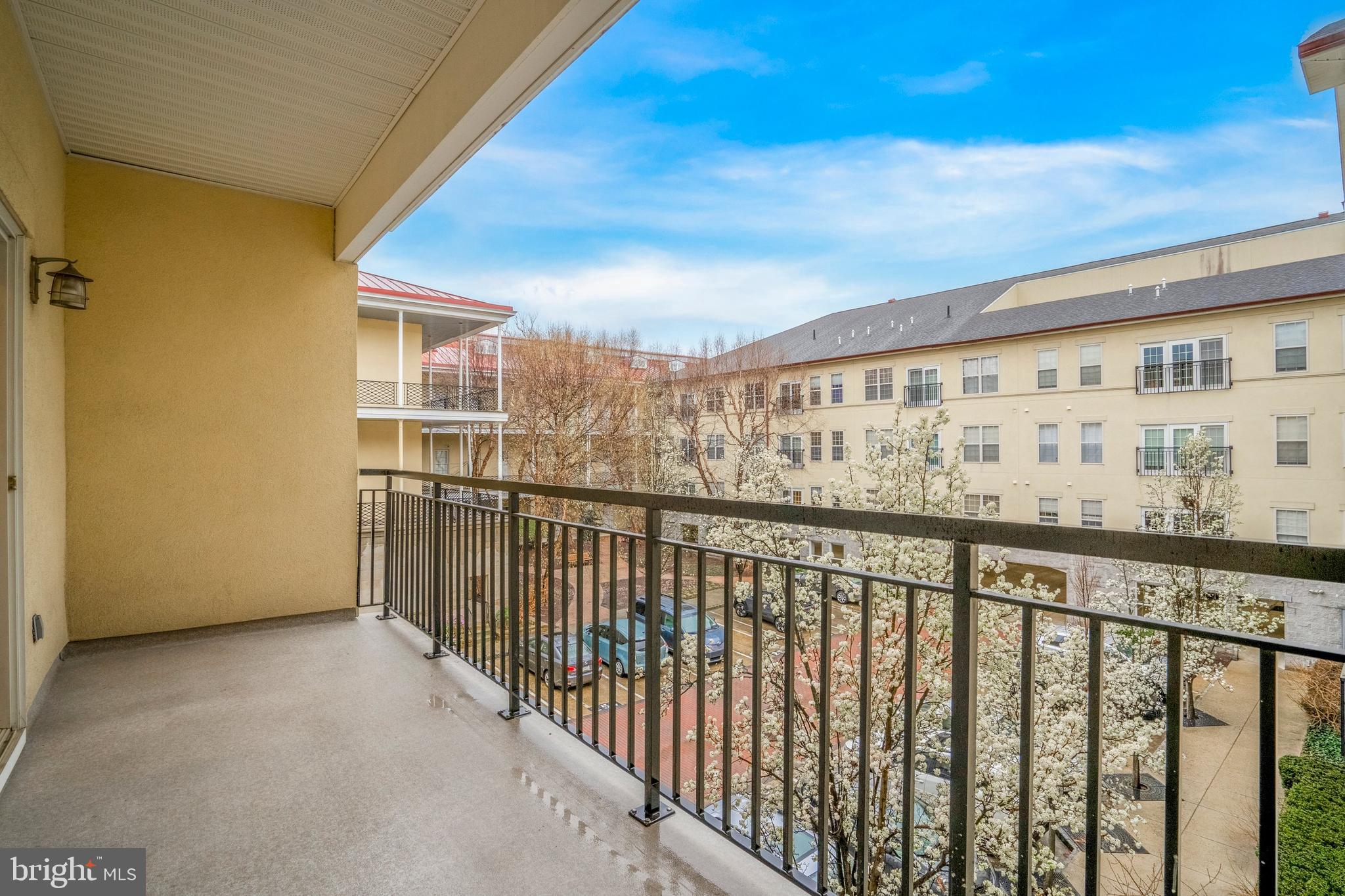 500 Admirals Way #301