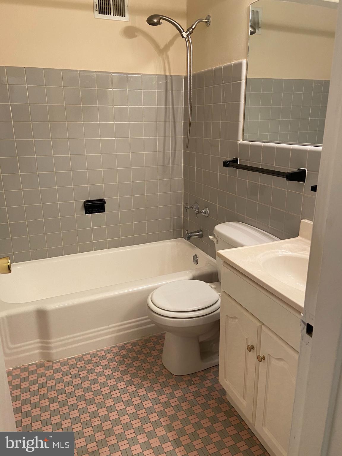 2101-17 CHESTNUT ST #706