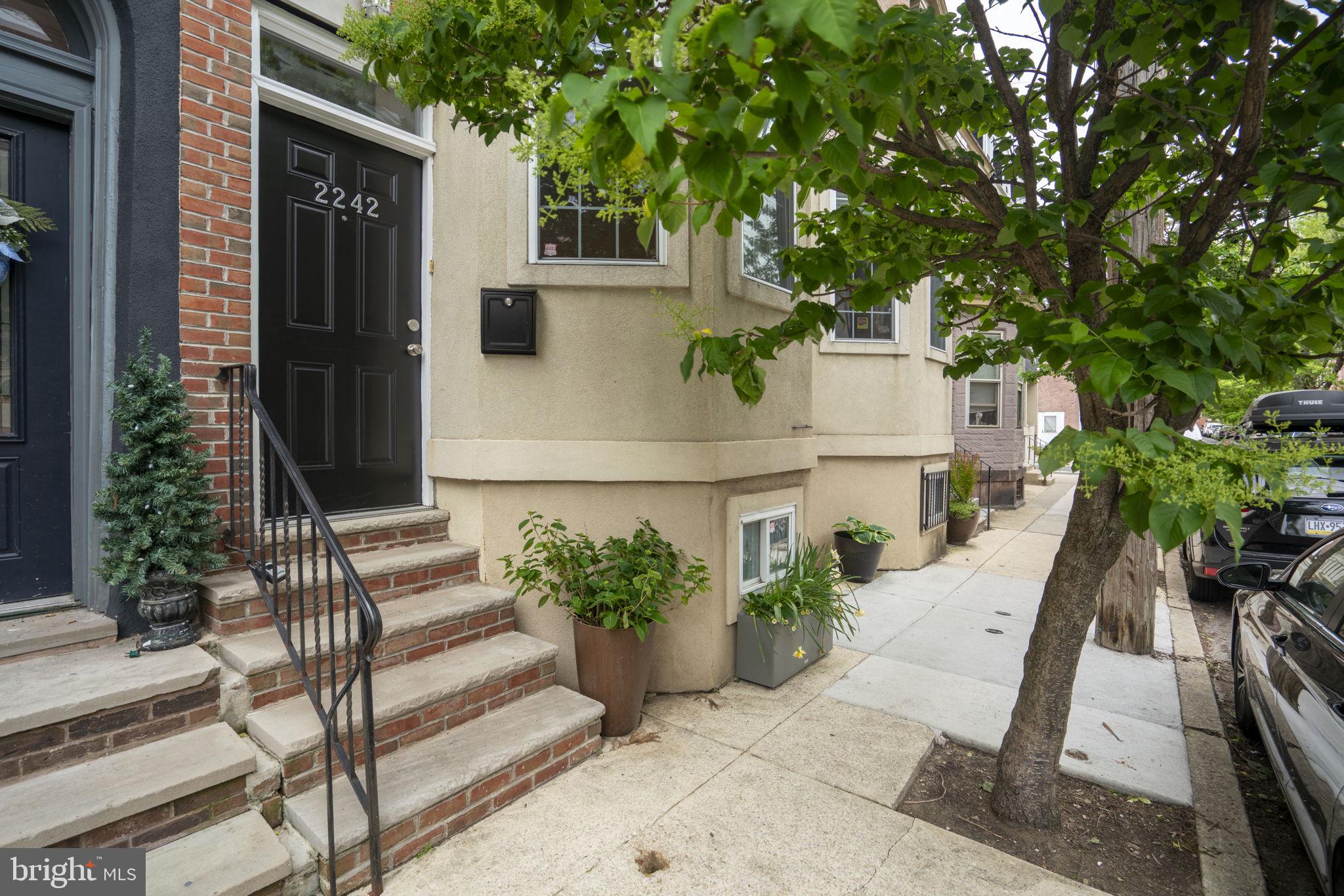 2242 Fitzwater St
