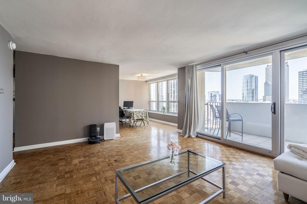 224-30 W RITTENHOUSE SQ #2016