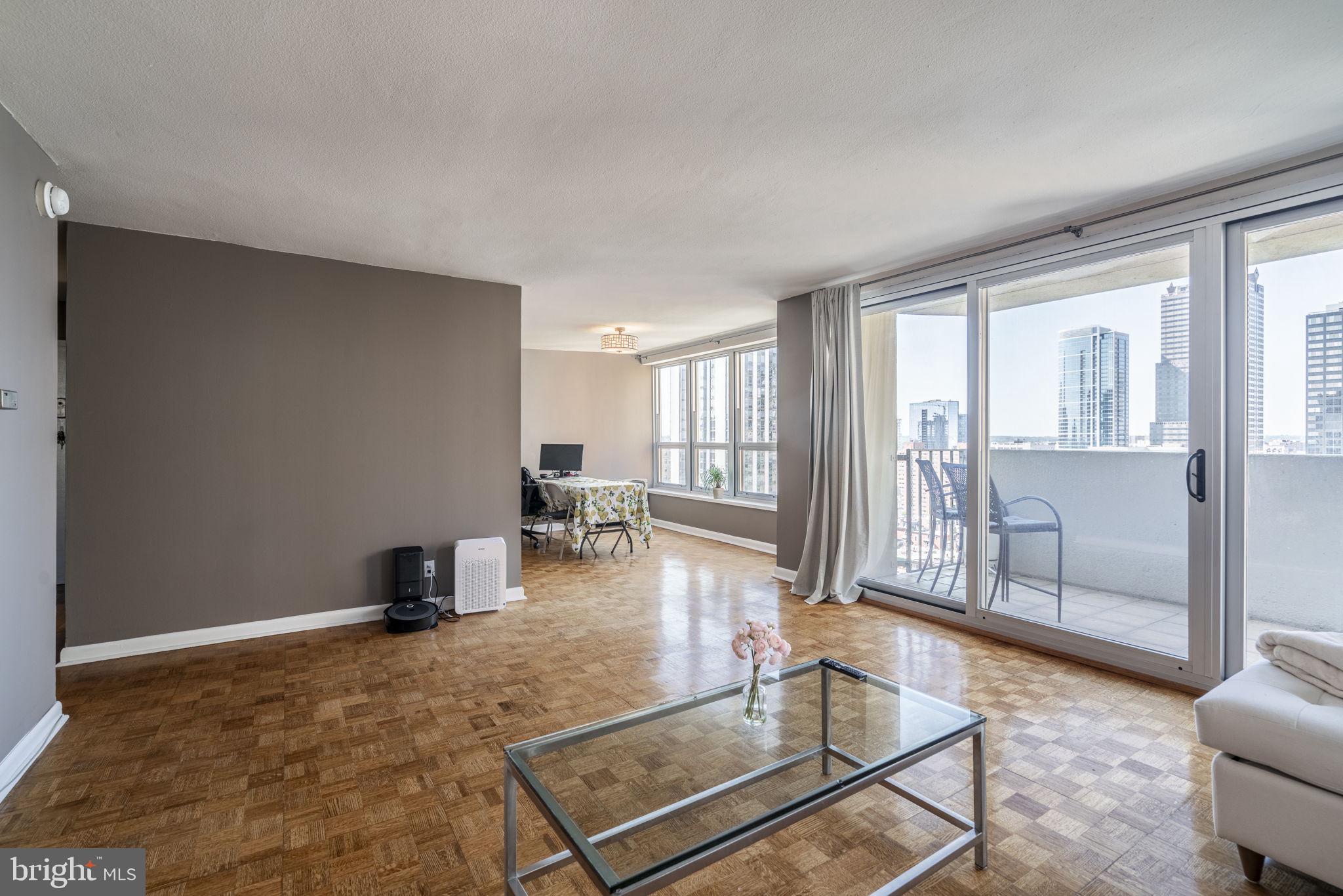 224-30 W RITTENHOUSE SQ #2016