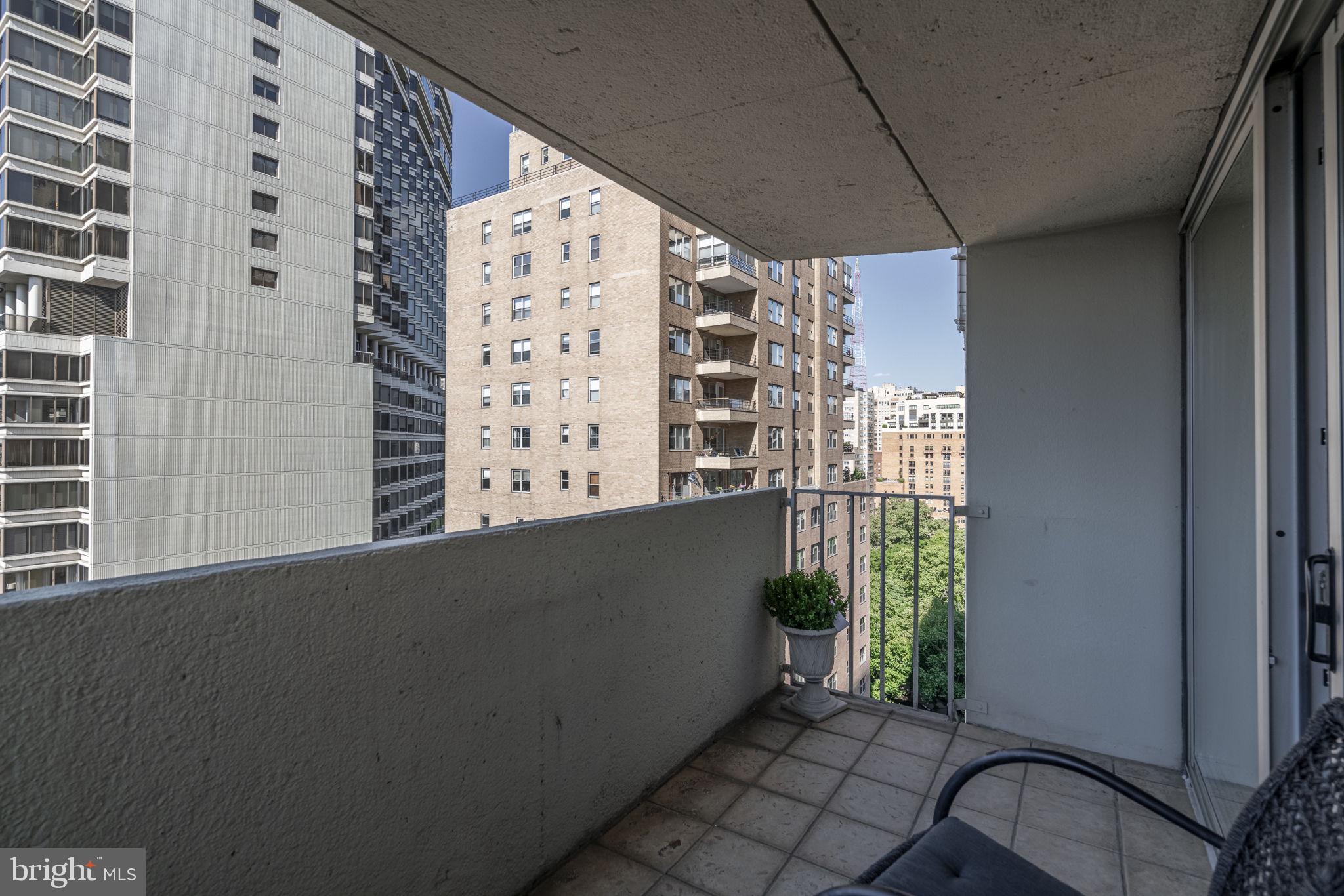 224-30 W RITTENHOUSE SQ #2016