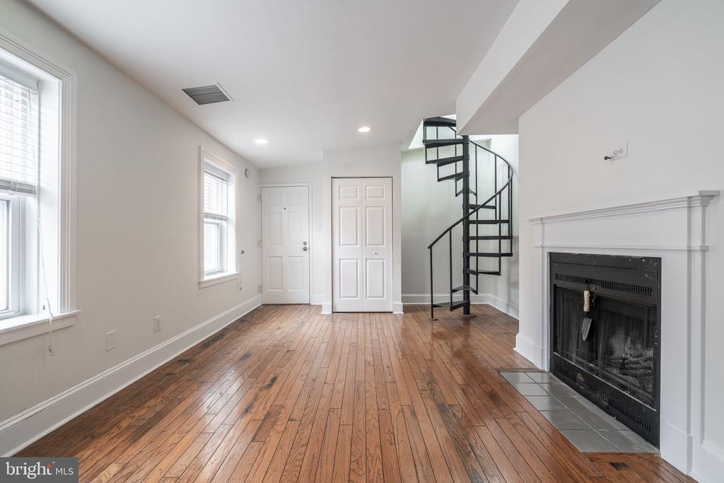 1709 Wallace St #5