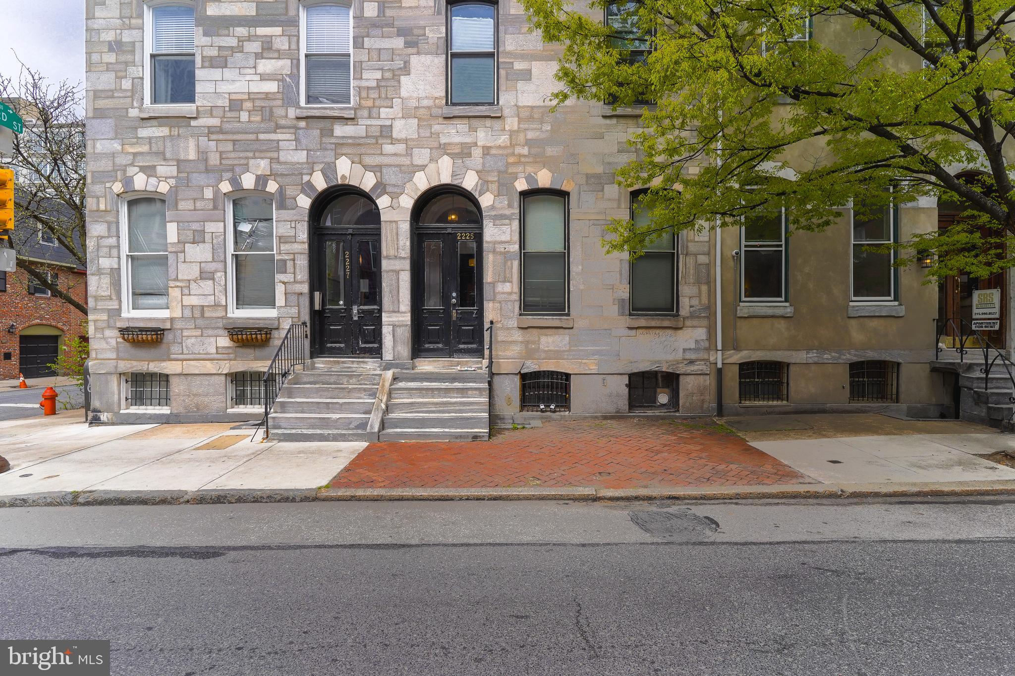 2225 LOCUST ST #2F