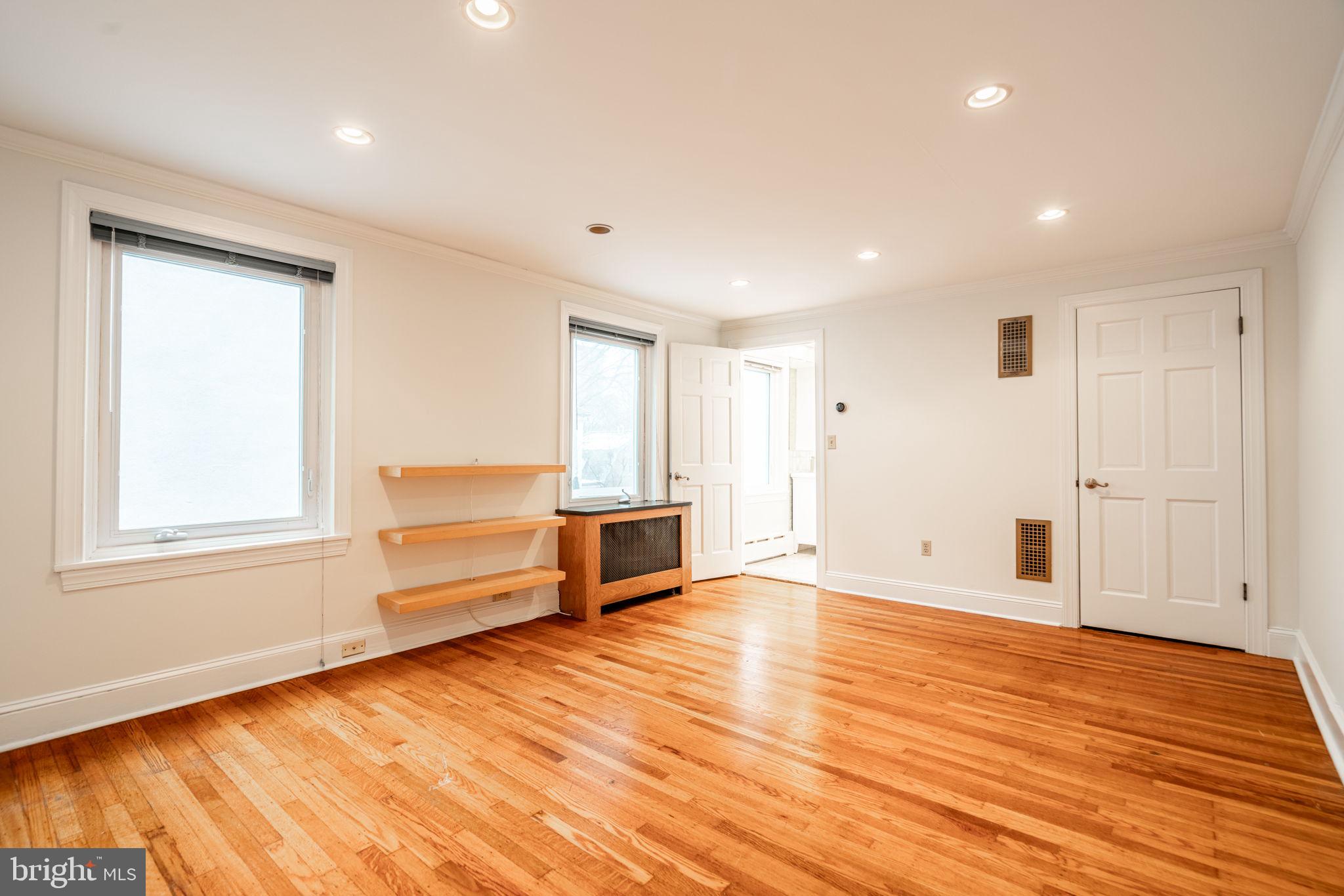 309 Pine St
