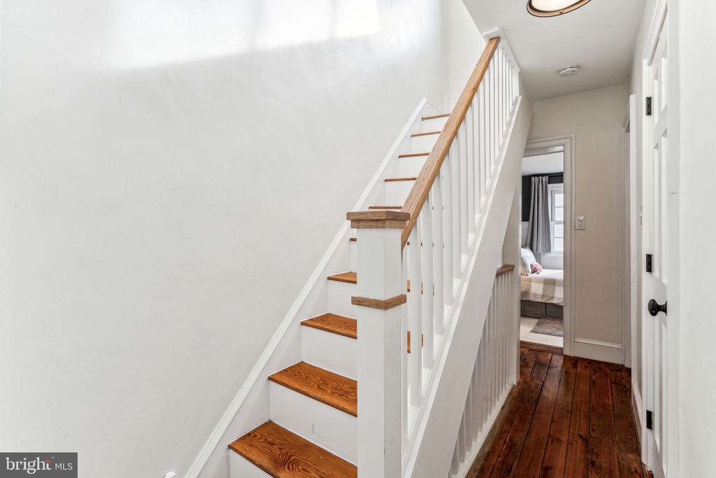 2528 Lombard St