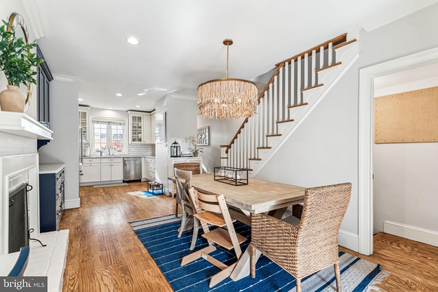 2528 Lombard St
