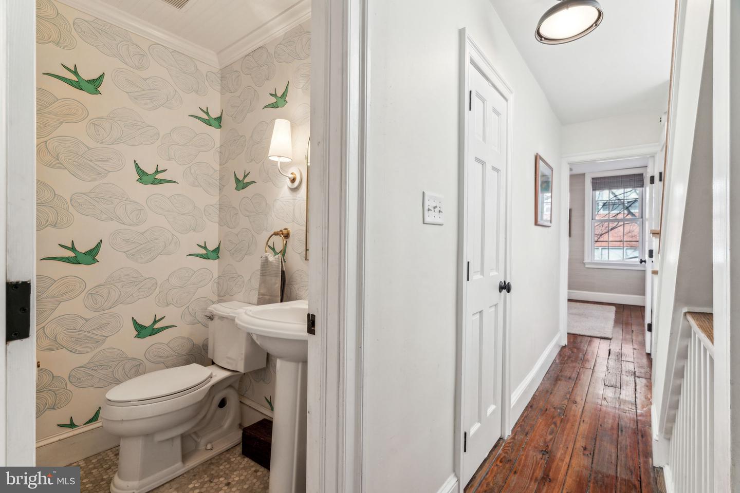 2528 Lombard St