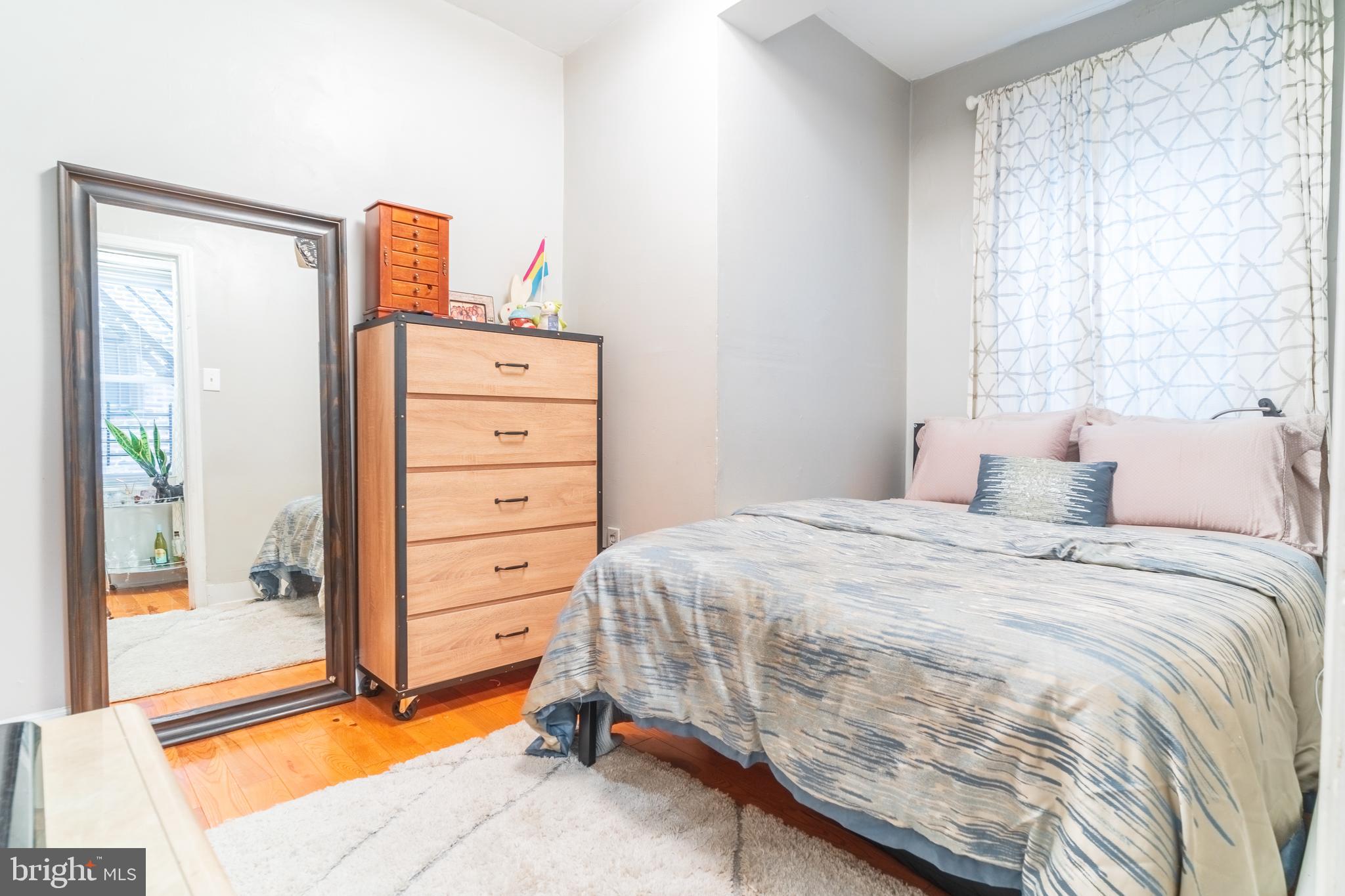 1810 PINE #1R