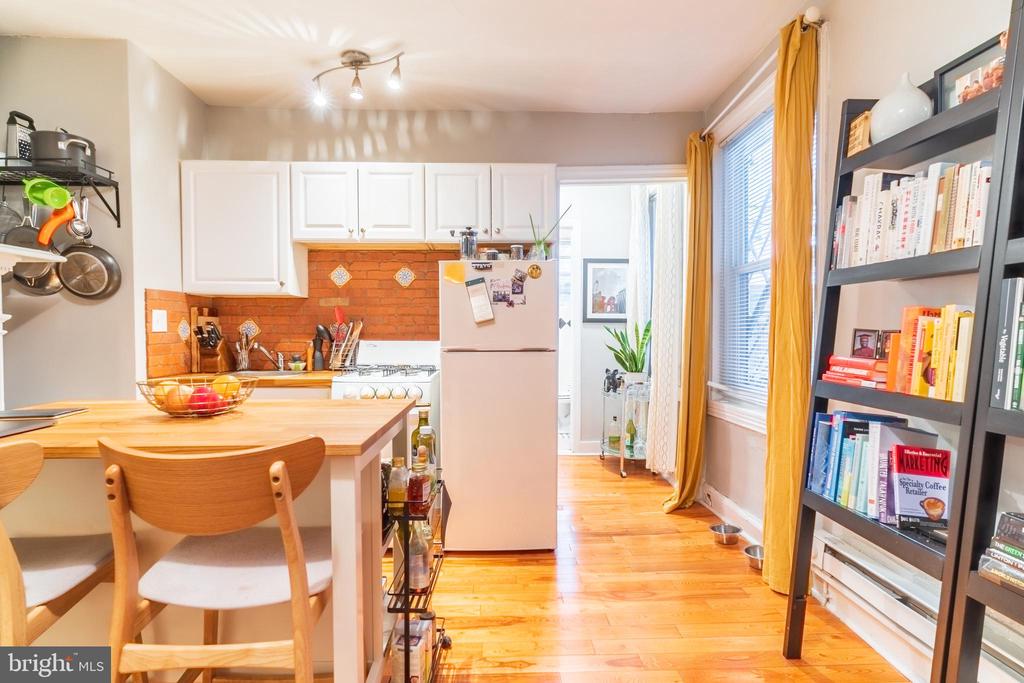1810 PINE #1R