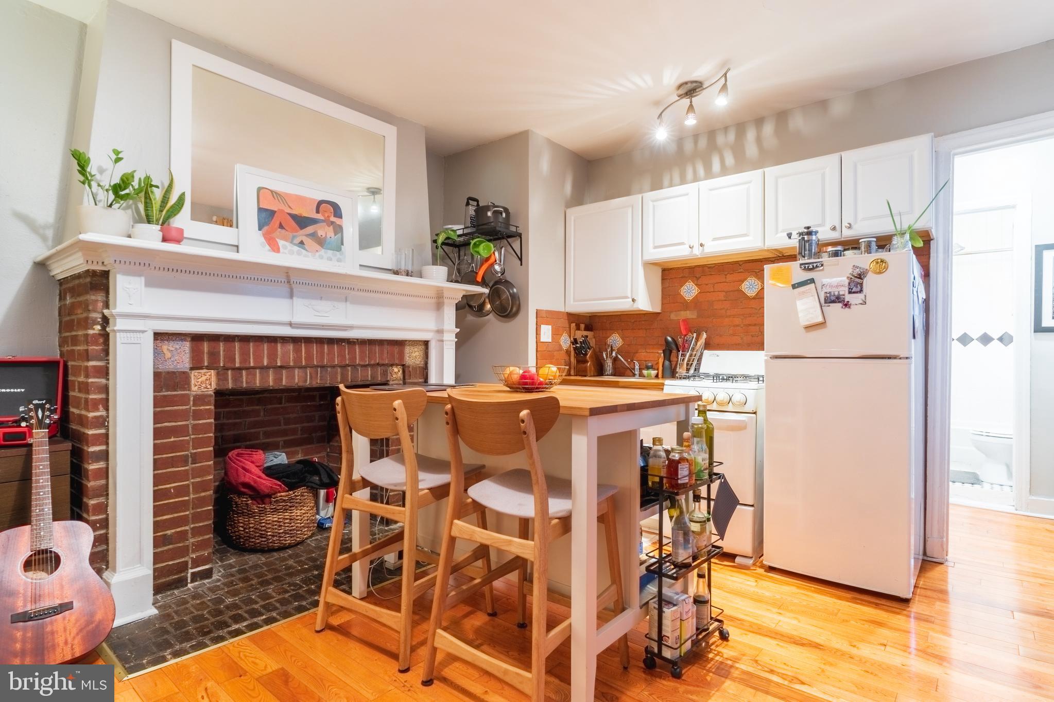 1810 PINE #1R