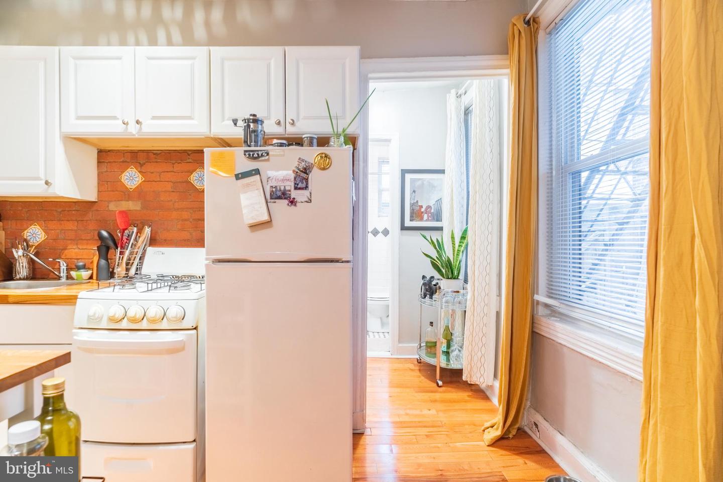 1810 PINE #1R
