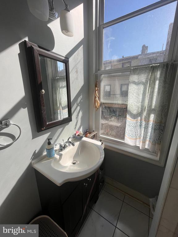 1810 PINE STREET #2R