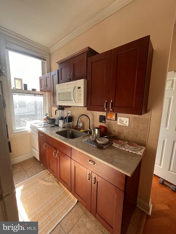 1810 PINE STREET #2R