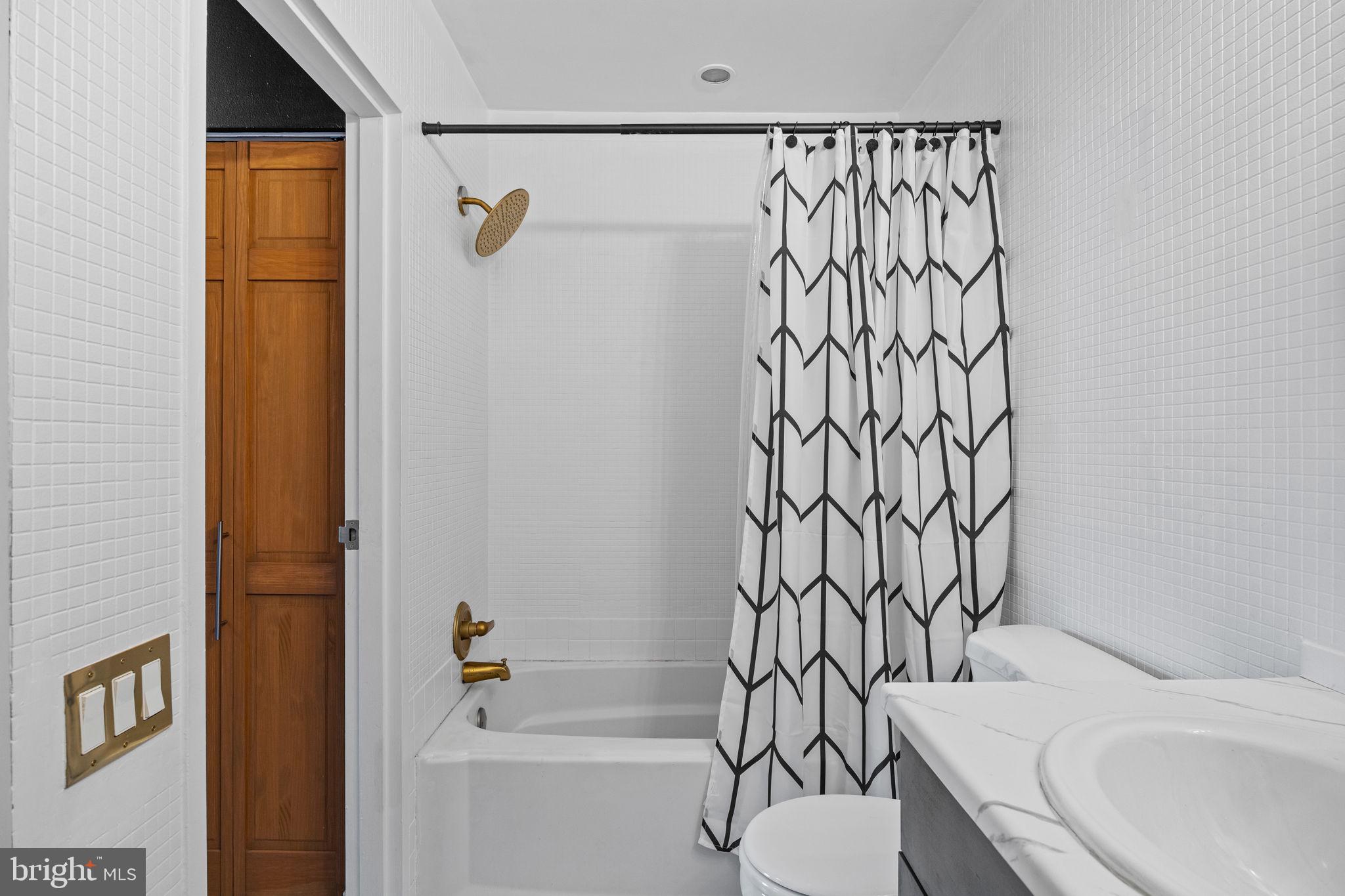 12-16 S Letitia St #101