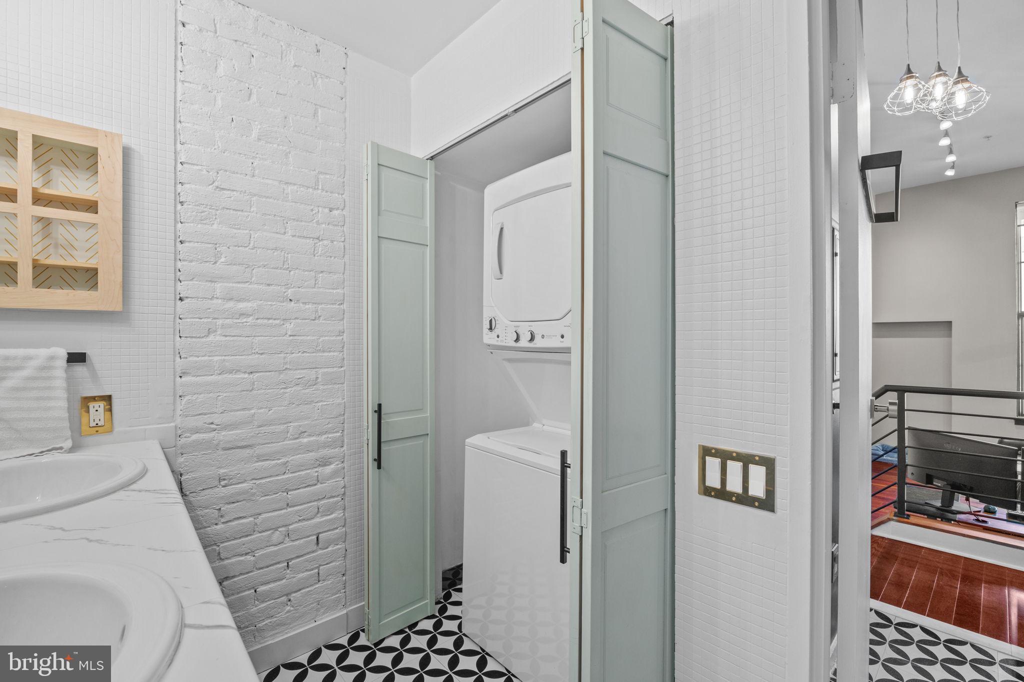 12-16 S Letitia St #101